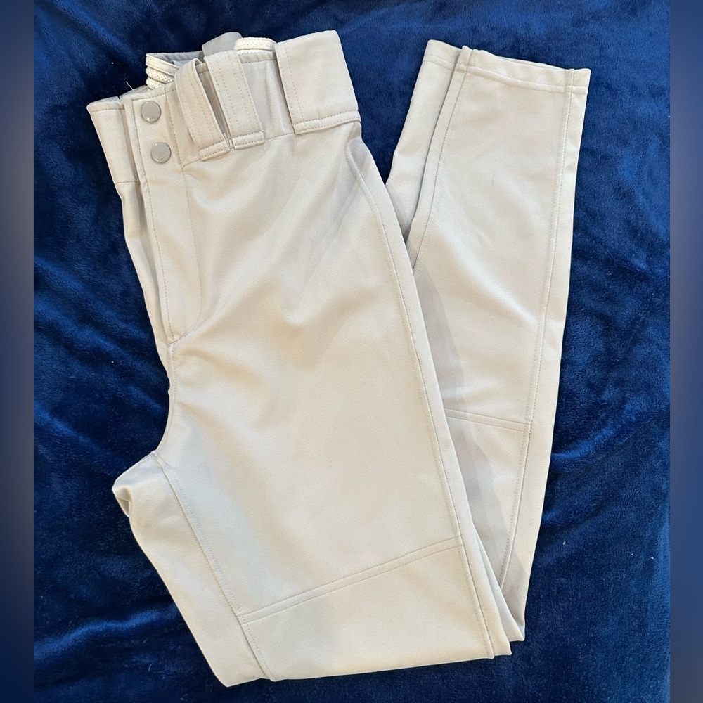 Mizuno Baseball pants.  Light grey. Mens small.  Worn 1x.  No stains.
